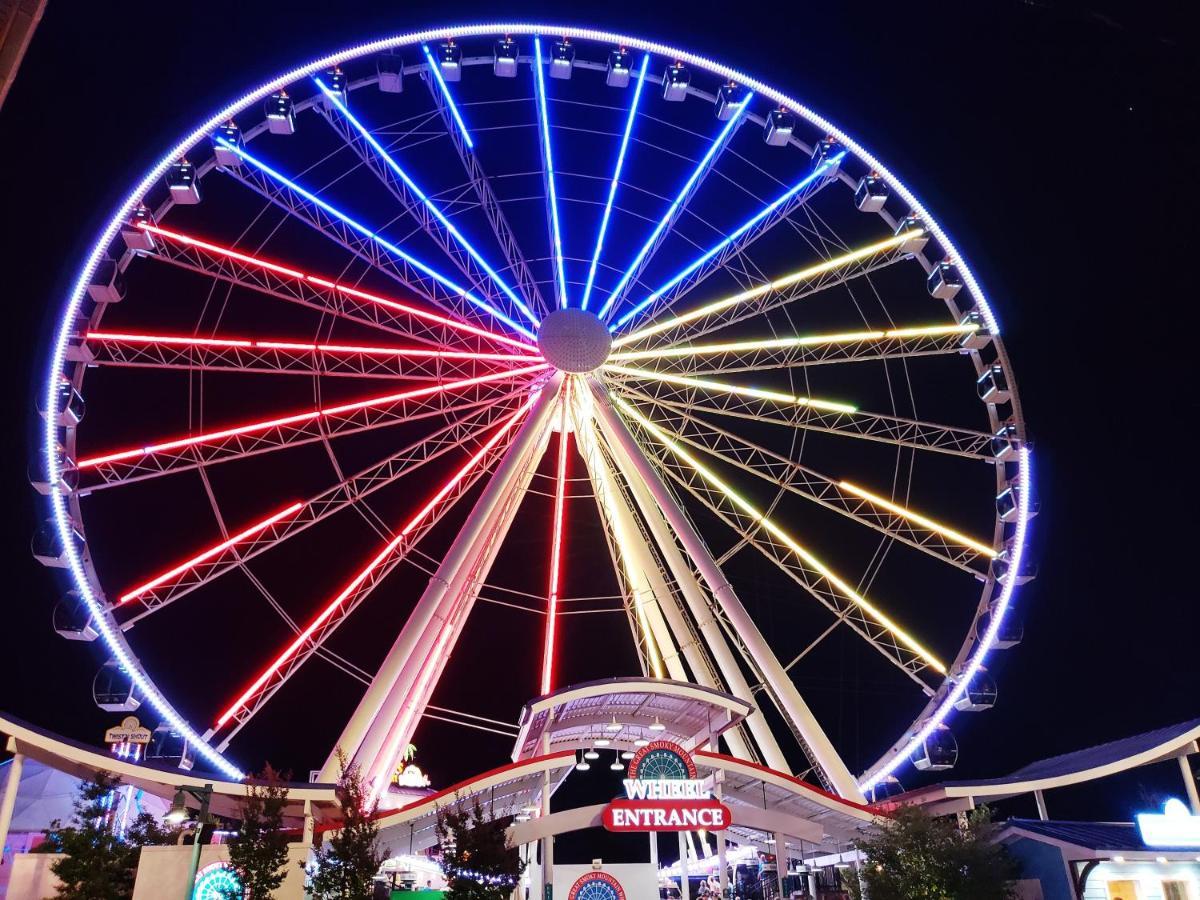 Whispering Winds, Hot Tub, Game Room, Wifi, 1089 Free Tickets Each Paid Day, Dollywood And More Gatlinburg Buitenkant foto