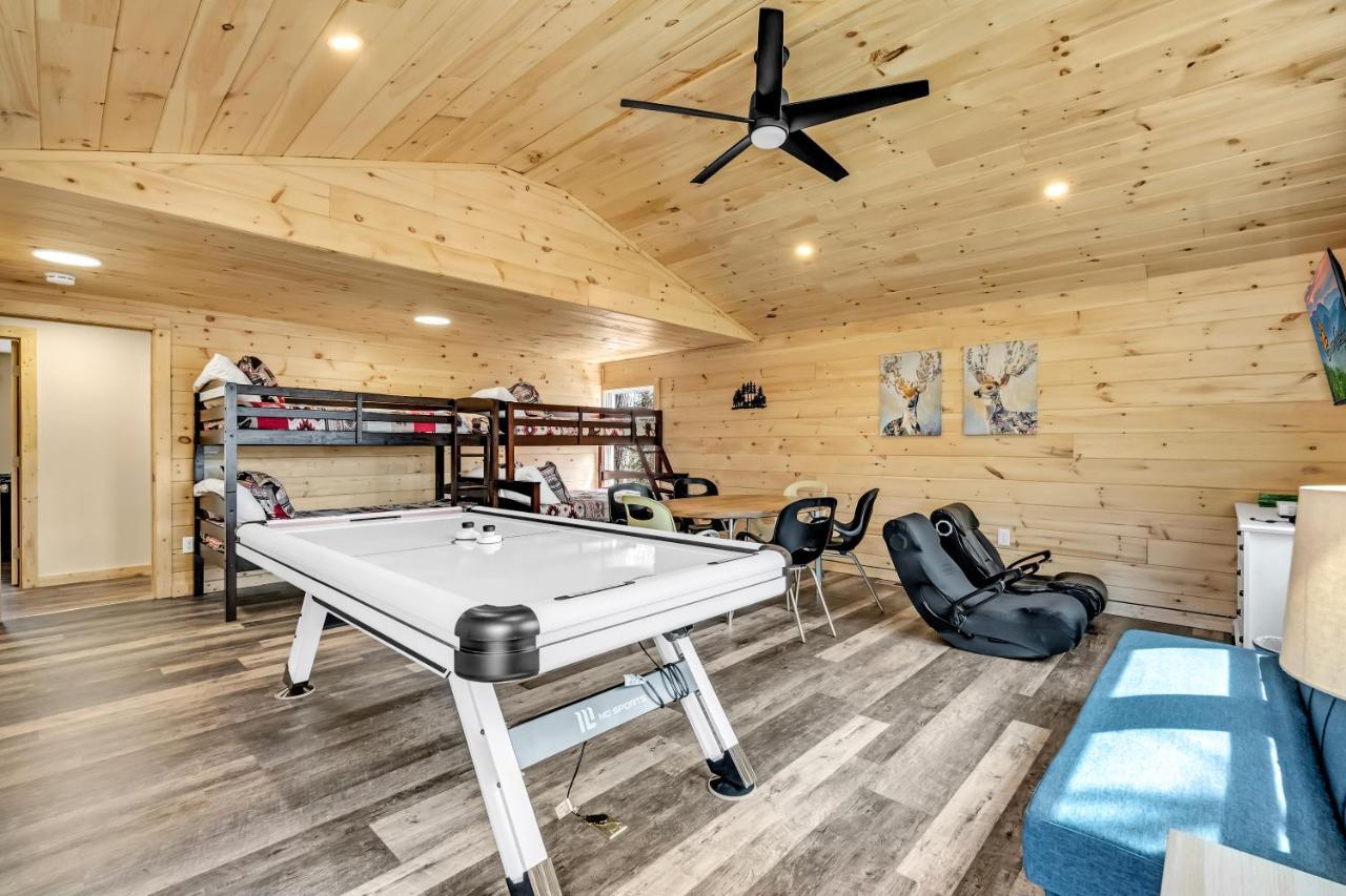 Whispering Winds, Hot Tub, Game Room, Wifi, 1089 Free Tickets Each Paid Day, Dollywood And More Gatlinburg Buitenkant foto