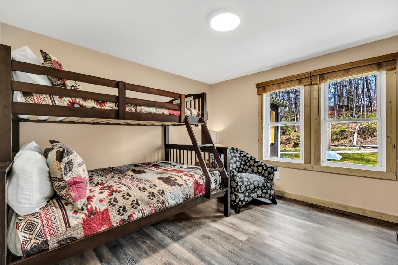 Whispering Winds, Hot Tub, Game Room, Wifi, 1089 Free Tickets Each Paid Day, Dollywood And More Gatlinburg Buitenkant foto