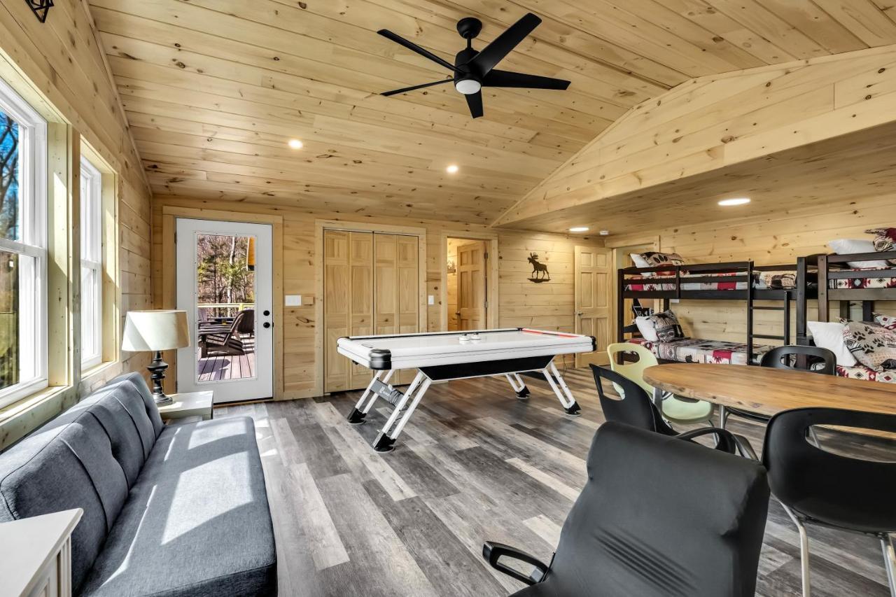 Whispering Winds, Hot Tub, Game Room, Wifi, 1089 Free Tickets Each Paid Day, Dollywood And More Gatlinburg Buitenkant foto