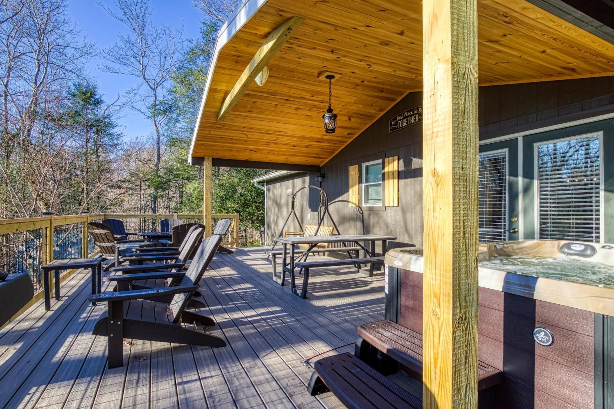 Whispering Winds, Hot Tub, Game Room, Wifi, 1089 Free Tickets Each Paid Day, Dollywood And More Gatlinburg Buitenkant foto